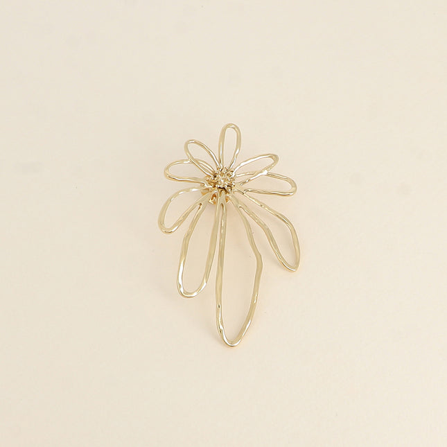 Pin's - motif floral ajouré 47 x 75 mm