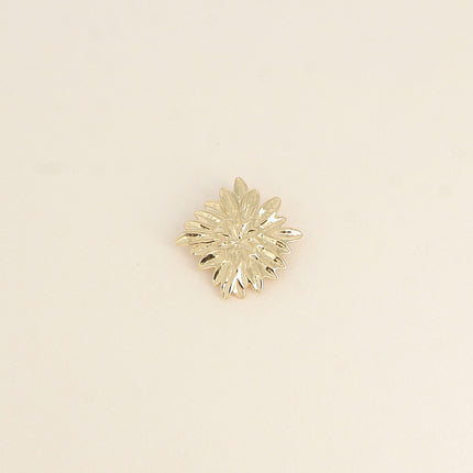 Brooch - floral pattern 39 x 39 mm