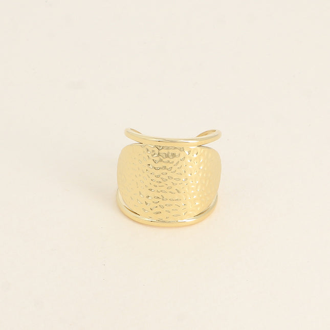 Wide ring - double band and hammered oval shape