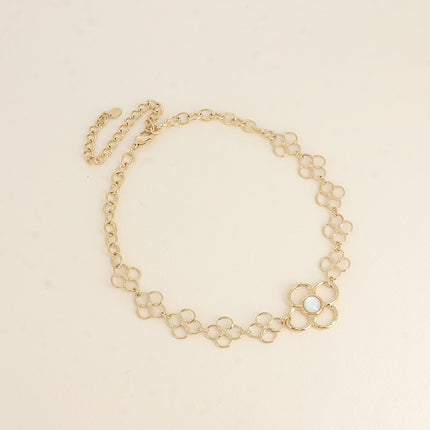 Collier choker - ras de cou, fleurs ajourées et pierre naturelle