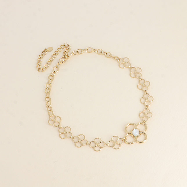 Collier choker - ras de cou, fleurs ajourées et pierre naturelle