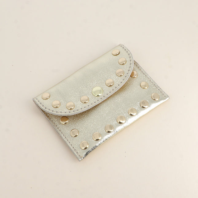 Pochette Rock - cloutée, véritable cuir de vachette, 1 compartiment