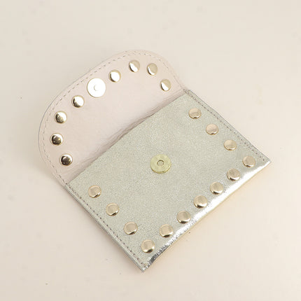 Pochette Rock - cloutée, véritable cuir de vachette, 1 compartiment