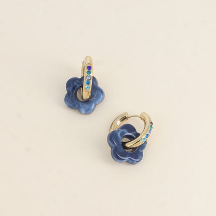 Créoles - anneau avec 5 oxydes de zirconium et fleur en résine