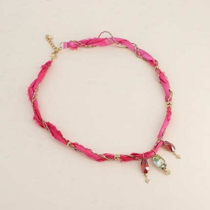Collier sur tissu et chaîne - orné de 3 cristaux de Swarovski®