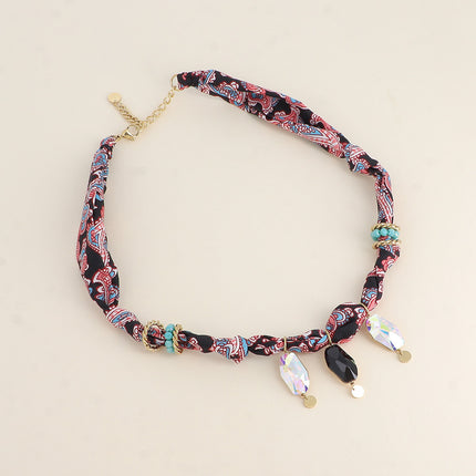 Collier sur tissu Tina - orné de 3 cristaux Swarovski®