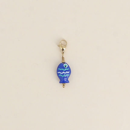 Charm - pendentif poisson en résine