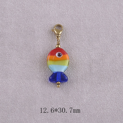 Charm - pendentif poisson en résine colorée