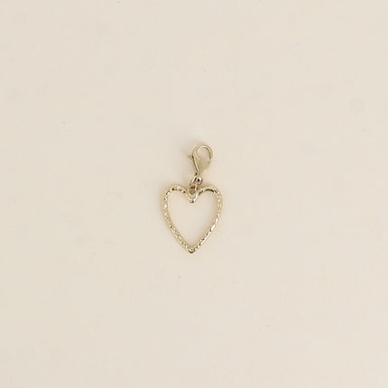 Charm - coeur ajouré martelé