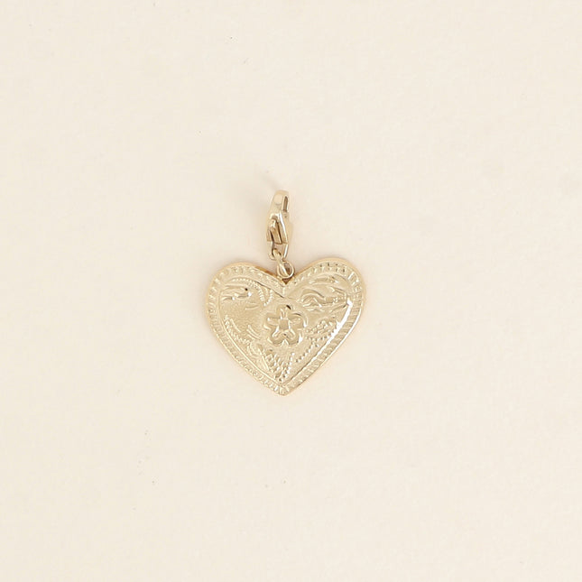 Charm - coeur aux motifs floraux texturés