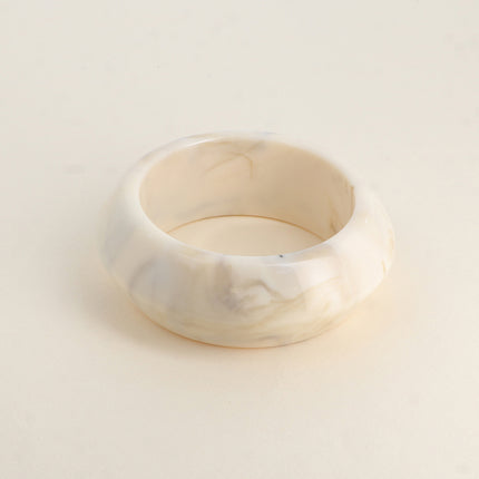Bracelet Esmilla - manchette carrée incurvée en résine