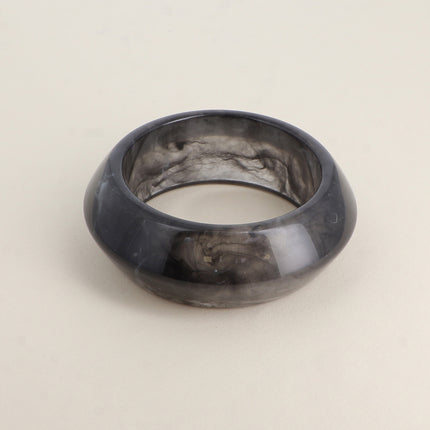Bracelet Esmilla - manchette carrée incurvée en résine