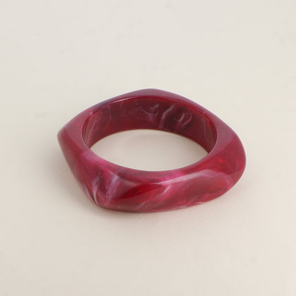 Bracelet - manchette carrée incurvé en résine