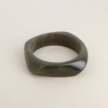 Bracelet - manchette carrée incurvé en résine