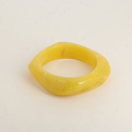 Bracelet - manchette carrée incurvé en résine