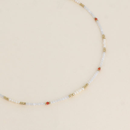 Collier sur fil - pierres naturelles, de petites perles d'eau douce et de perles en acier inoxydable