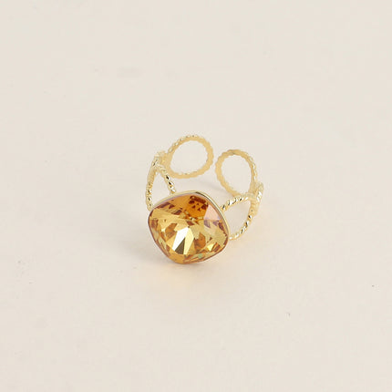 Bague Dasia - anneau aux cercles striés et orné de cristaux Swarovski®