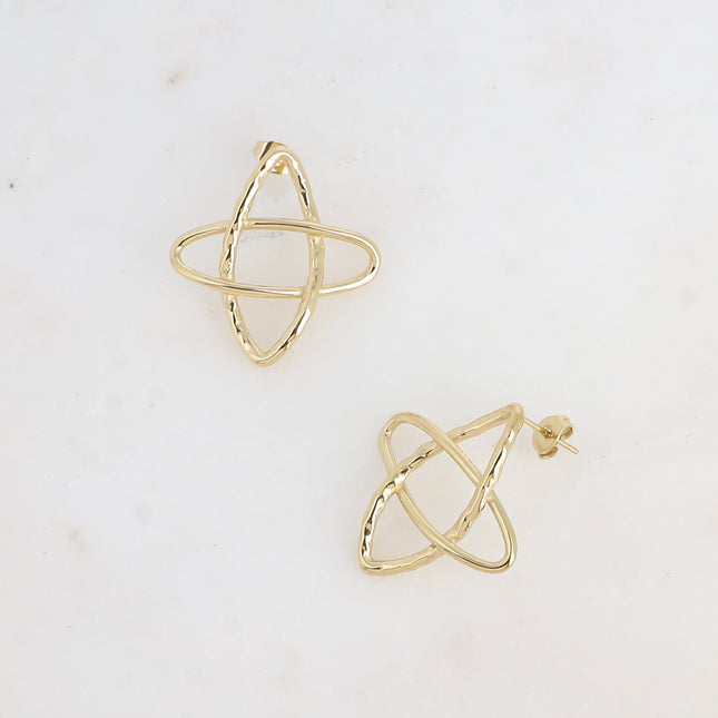 Stud earrings - 2 intertwined rings forming an openwork star