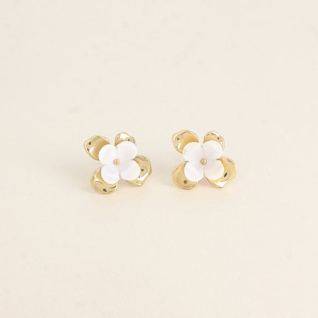 Boucles puces - fleur 4 pétales et nacre