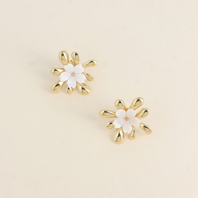 Boucles puces - fleur 8 pétales et nacre