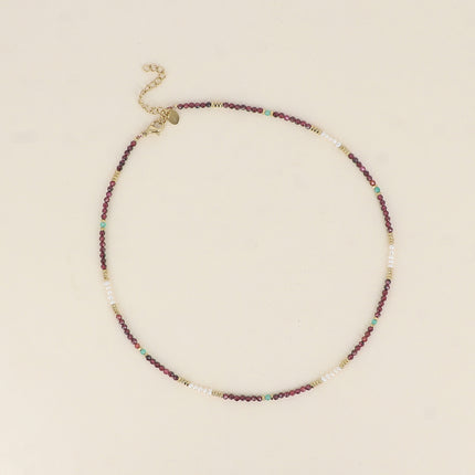 Collier sur fil - pierres naturelles, de petites perles d'eau douce et de perles en acier inoxydable