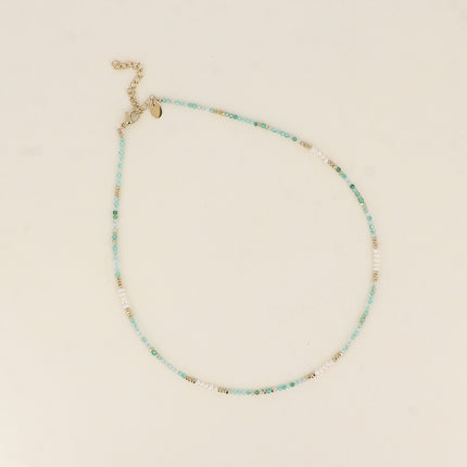 Collier sur fil - pierres naturelles, de petites perles d'eau douce et de perles en acier inoxydable
