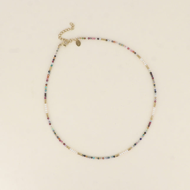 Collier sur fil - pierres naturelles, de petites perles d'eau douce et de perles en acier inoxydable