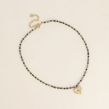 Collier Carlota - ras de cou, pierres naturelles et pendentif (crabe, lune, coeur, trèfle, fleur, soleil)