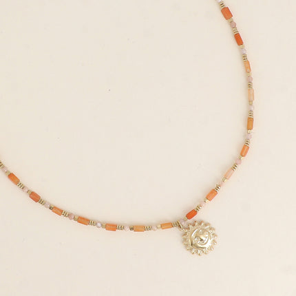 Collier Carlota - ras de cou, pierres naturelles et pendentif (crabe, lune, coeur, trèfle, fleur, soleil)
