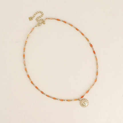 Collier Carlota - ras de cou, pierres naturelles et pendentif (crabe, lune, coeur, trèfle, fleur, soleil)