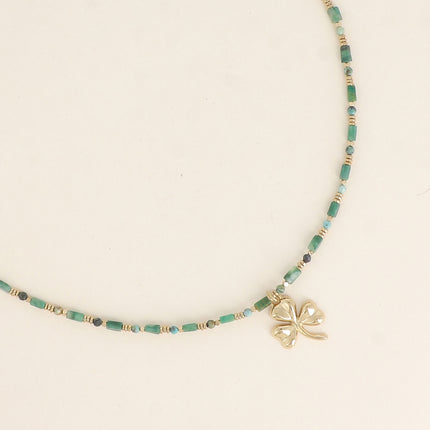 Collier Carlota - ras de cou, pierres naturelles et pendentif (crabe, lune, coeur, trèfle, fleur, soleil)
