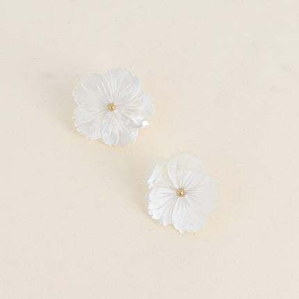 Boucles puces Nébrella - fleur nacrée 26mm