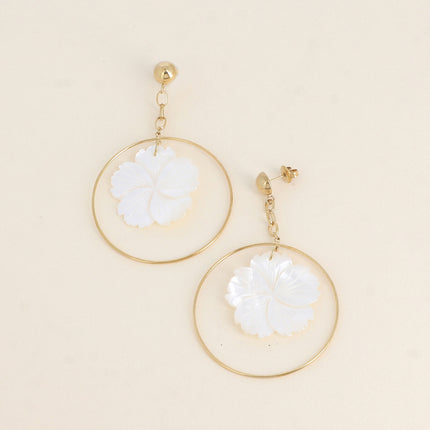 Boucles pendantes - demi boule, chaîne, anneau fin et fleur nacrée