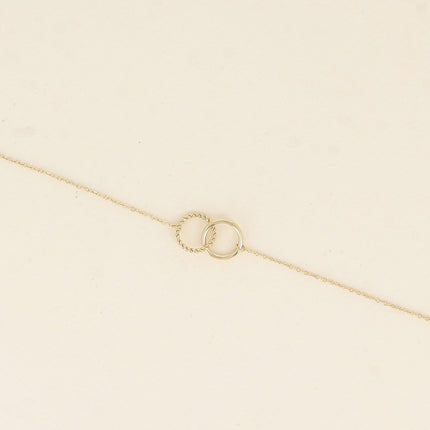 Bracelet - double anneau, l'un lisse et l'autre torsadé
