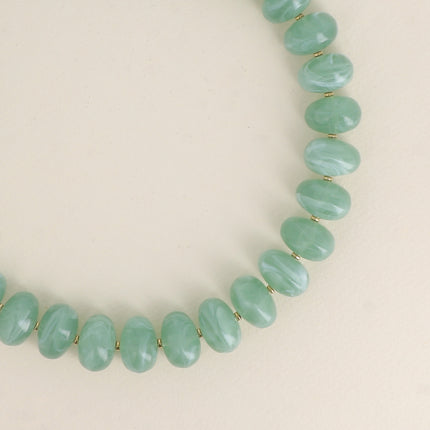 Collier - grosses perles de résine ovales