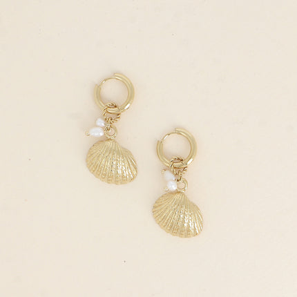 Créoles - breloques (coquillage, perles d'eau douce)