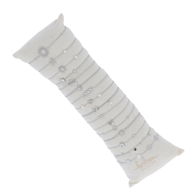 Set of 16 bracelets - average price of €3.90/piece