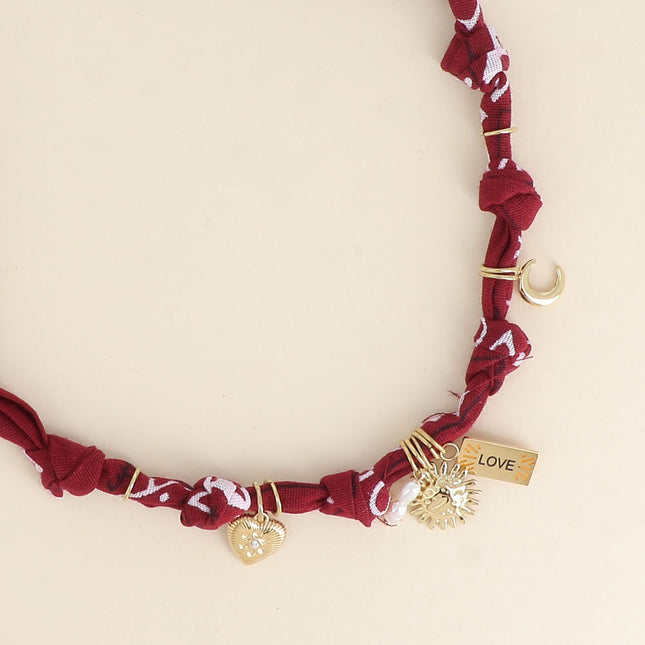 Collier - ruban, breloques (soleil, coeur, plaquette LOVE, lune)