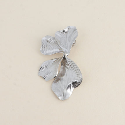 Pin's - textured foliage pattern
