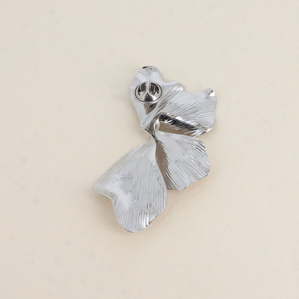 Pin's - textured foliage pattern