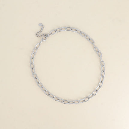 Louisa necklace - a chain with smooth and grooved oval rings