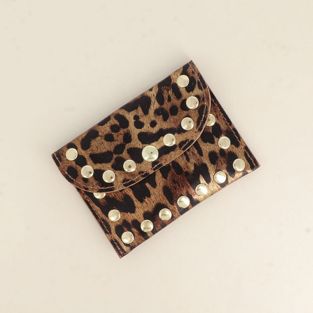 Pochette Rock Léopard - cloutée, véritable cuir de vachette, 1 compartiment