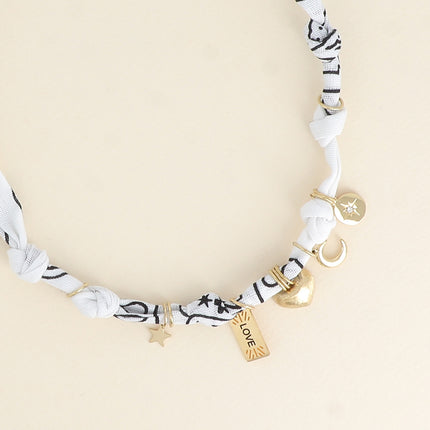 Collier - ruban, tissu et breloques (étoiles, coeur brossé, plaquette LOVE, lune)