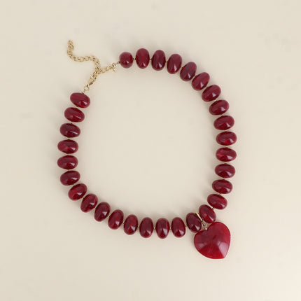Collier sur fil Ziana - perles de résine et pendentif coeur
