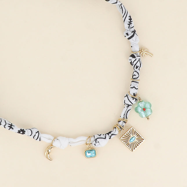 Collier - ruban, tissu, breloques cristaux, résine, fleur, lune, palmier