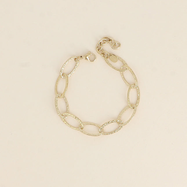 Bracelet - a mesh bracelet with large, textured oval rings