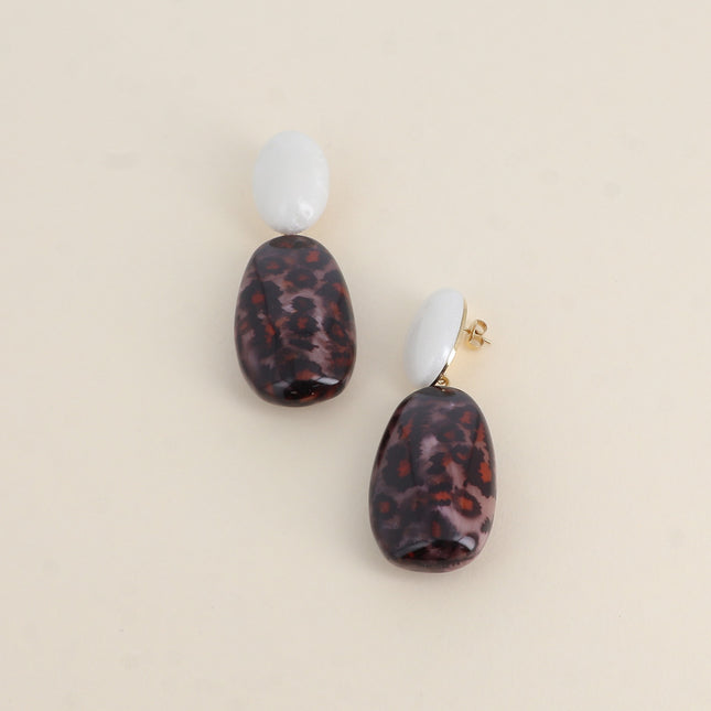 Soléandre Leopard Dangle Earrings - 2 pieces in leopard resin