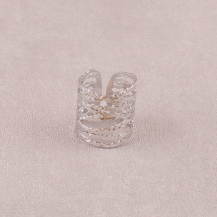 Bague large Aubrelis - 8 anneaux texturés entrelacés