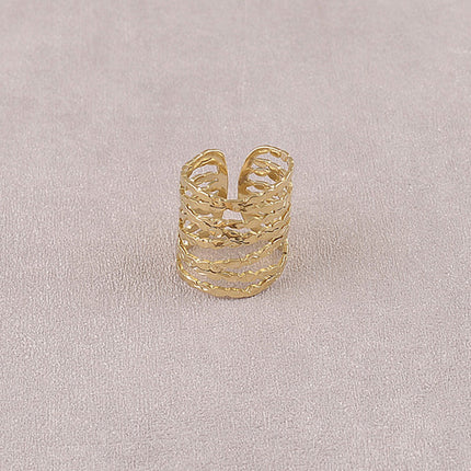 Bague large Aubrelis - 8 anneaux texturés entrelacés