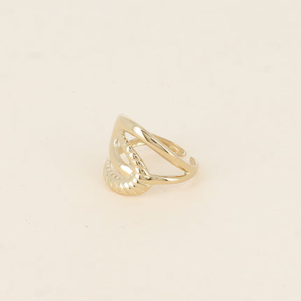 Ring - intertwined shapes